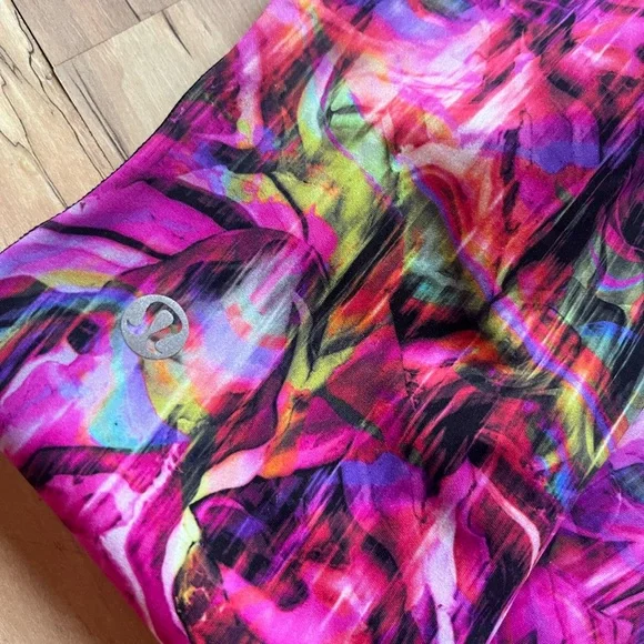 lululemon size 4 leggings - Picture 6 of 6